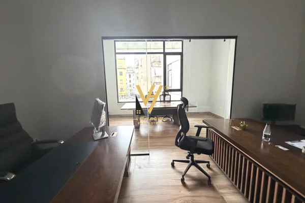 Ambient biznesi me qera 3+1 ne Tirane - 15,600 Euro