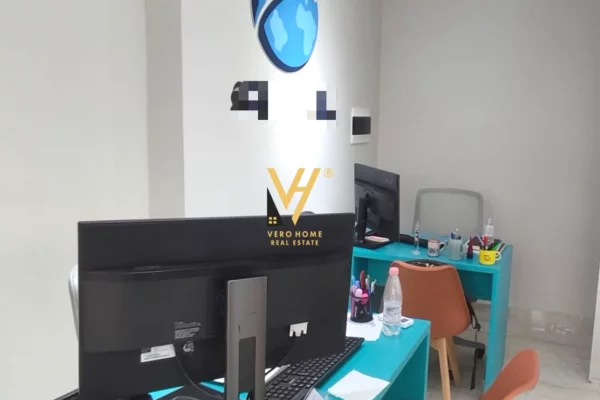 Business Property for Rent 3+1 in Tirana - 37,000 Leke