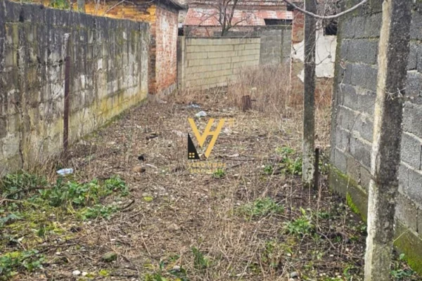 Shtepi ne shitje Shtepi Private ne Kavaje, 1+1, Mobilimi Bosh, pa mobiluar, Pagesa 42,000  Euro.