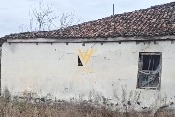 Shtepi ne shitje Shtepi Private ne Kavaje, 1+1, Mobilimi Bosh, pa mobiluar, Pagesa 42,000  Euro.