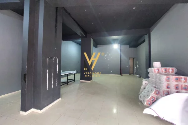 Ambient biznesi me qera 1+1 ne Tirane - 60,000 Leke
