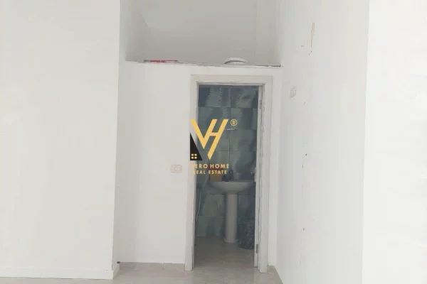 Ambient biznesi me qera 1+1 ne Tirane - 45,000 Leke