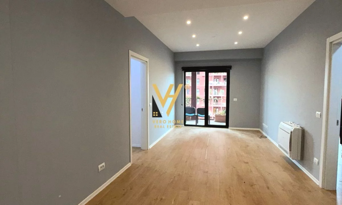 JEPET ZYRE 100 M2 ME QIRA TE RRUGA E KAVAJES 1.200 EURO