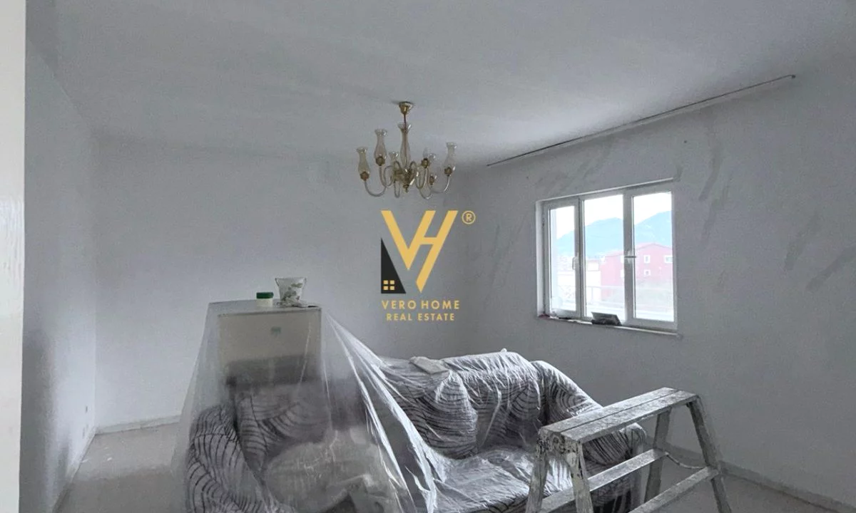 Shtepi ne shitje Apartament ne Tirane, 1+1, Mobilimi Pjeserisht e mobiluar, Pagesa 110,000  Euro.