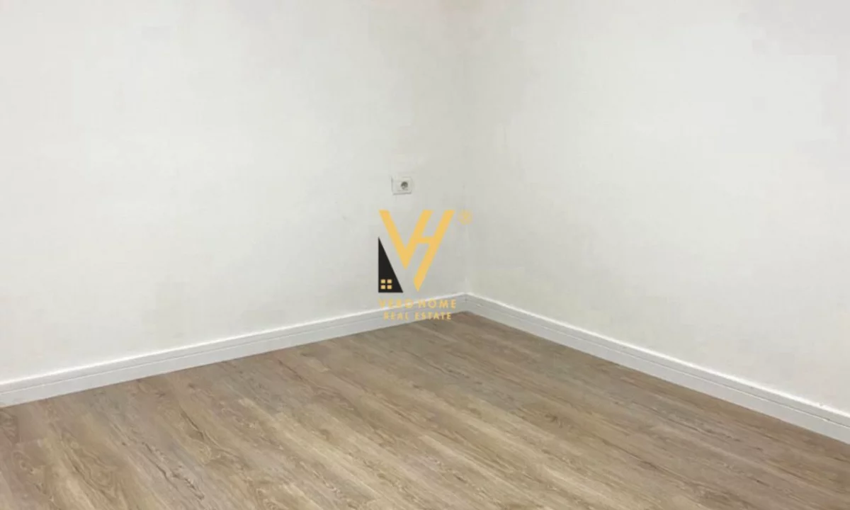 Apartment for rent in Tirana Garsoniere, Emty