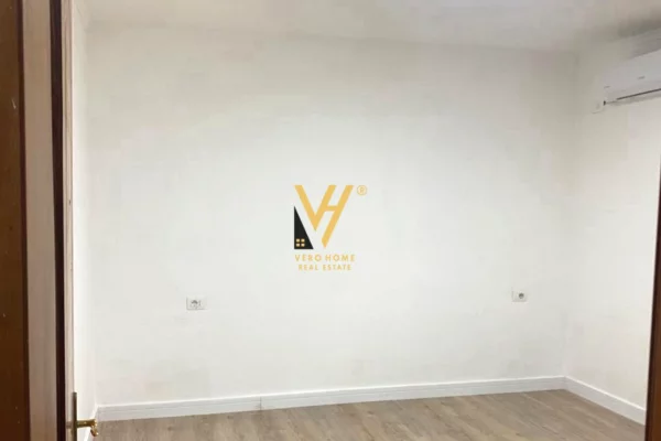 Apartment for rent in Tirana Garsoniere, Emty