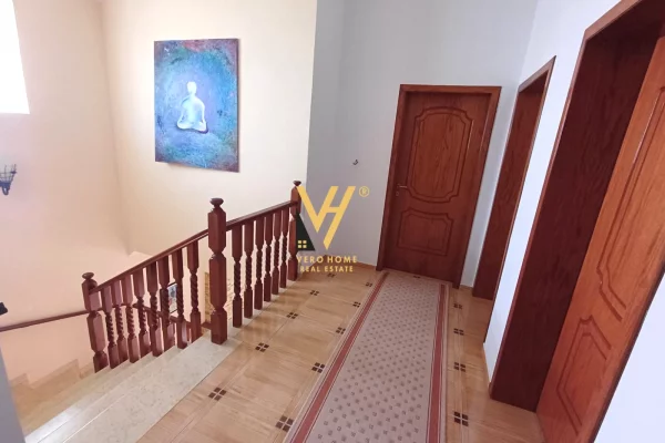 Luxury villas for rent in Fier 3+1, Furnished