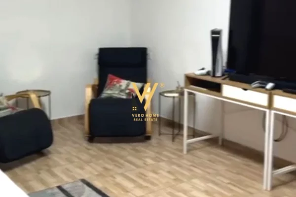 JEPET APARTAMENT 1+1 ME QERA TE MYSLYM SHYRI 470 EURO