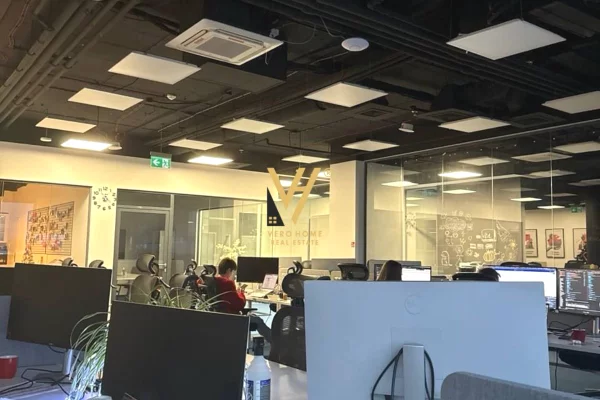 Ambient biznesi me qera 3+1 ne Tirane - 5,000 Euro