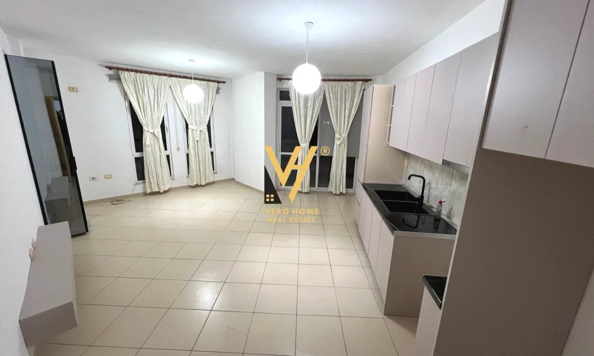 Shtepi me qera Apartament ne Tirane, 2+1, Mobilimi Bosh, pa mobiluar, Pagesa 35,000  Leke.