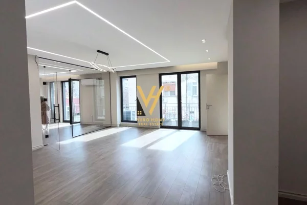 JEPET AMBIENT BIZNESI 200 M2 ME QIRA TE GARDEN BUILDING, RR.KAVAJES 3.000 EURO