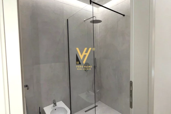 Ambient biznesi me qera 3+1 ne Tirane - 3,000 Euro