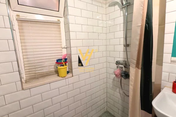 Appartamento in vendita a Tirana 2+1, Arredato