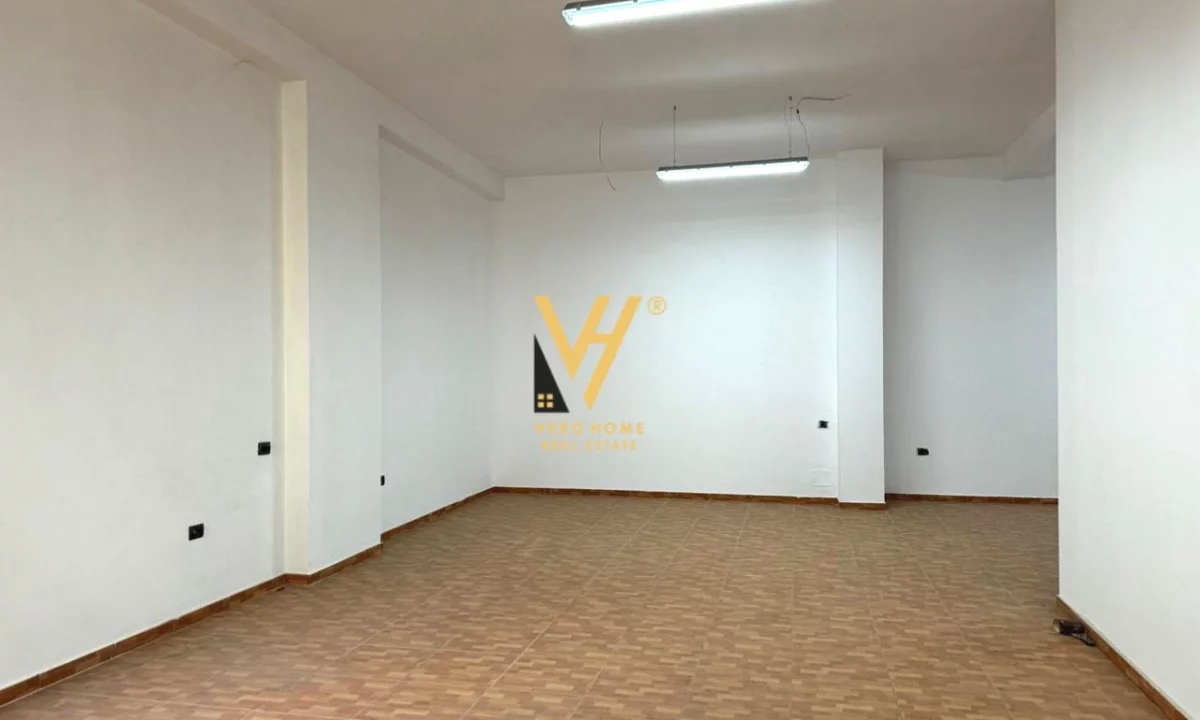 JEPET ZYRE 120 M2 ME QIRA TE SELVIA 100.000 LEKE