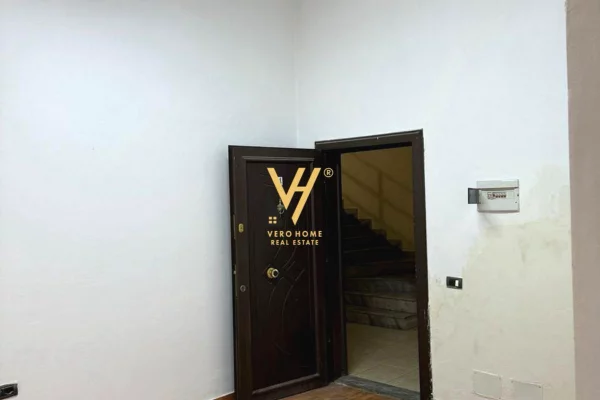 JEPET ZYRE 120 M2 ME QIRA TE SELVIA 100.000 LEKE