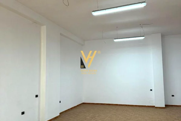 JEPET ZYRE 120 M2 ME QIRA TE SELVIA 100.000 LEKE