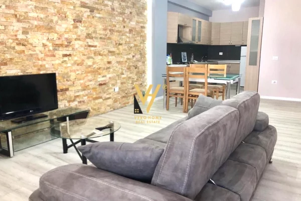 Shtepi me qera 2+1 ne Tirane - 650 Euro