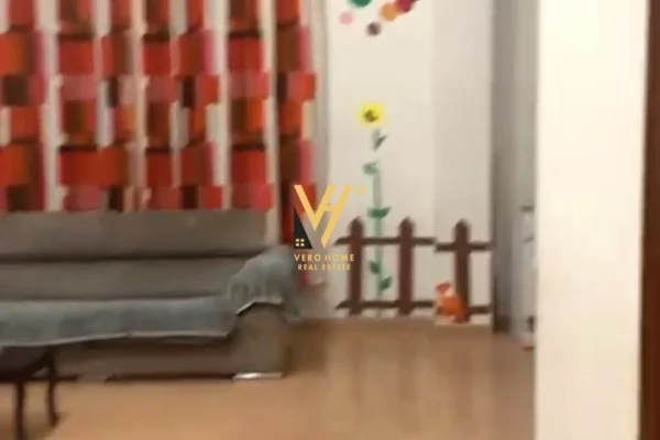 Shtepi me qera 5+1 ne Tirane - 60,000 Leke