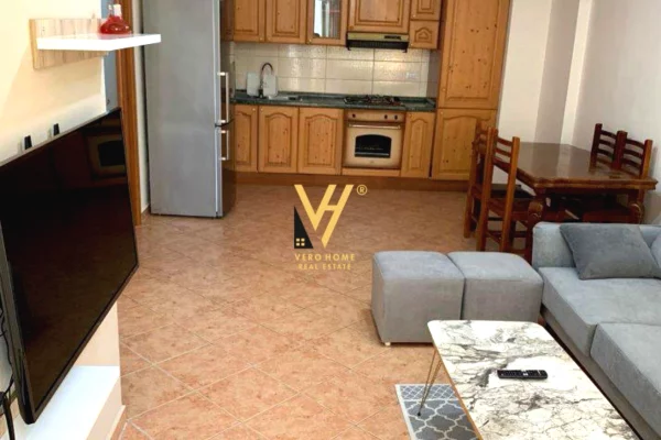 Shtepi me qera Apartament ne Tirane, 2+1, Mobilimi E mobiluar, Pagesa 70,000  Leke.