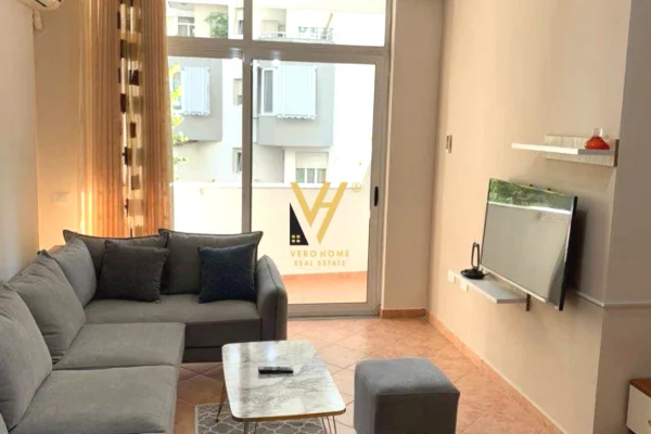 Shtepi me qera 2+1 ne Tirane - 70,000 Leke