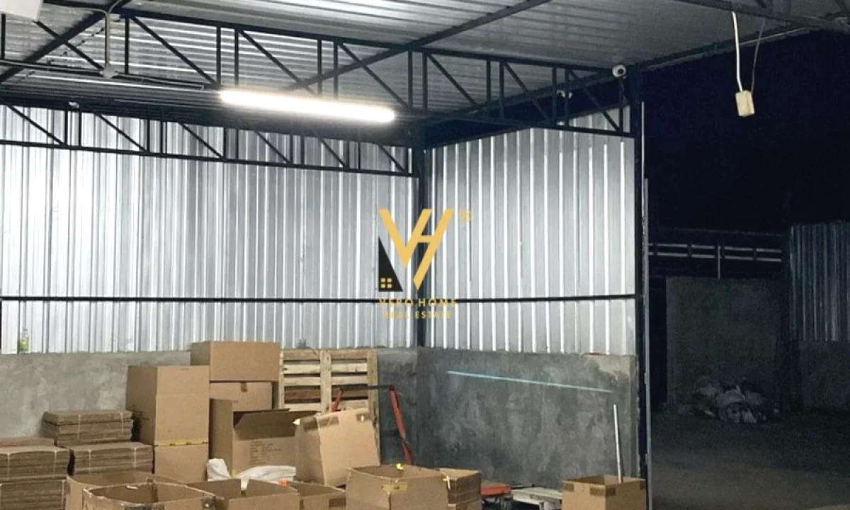 JEPET MAGAZINE 230 M2 ME QERA TE KODRA E DIELLIT 100.000 LEKE