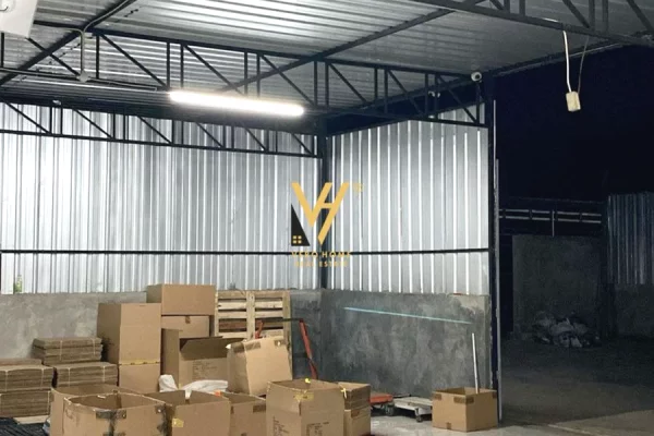 Ambient biznesi me qera 4+1 ne Tirane - 100,000 Leke