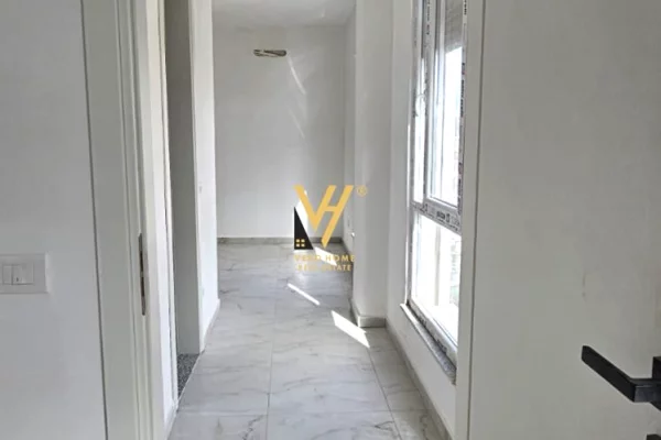 Shtepi ne shitje Apartament ne Durres, 1+1, Mobilimi Bosh, pa mobiluar, Pagesa 78,800  Euro.