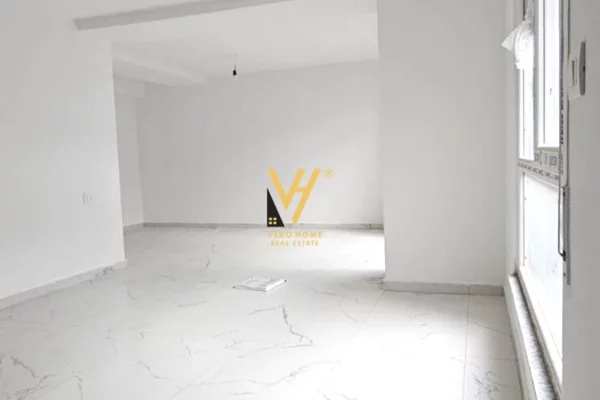 Shtepi ne shitje Duplex(shtepi me 2 kate) ne Durres, 2+1, Mobilimi Bosh, pa mobiluar, Pagesa 150,860  Euro.