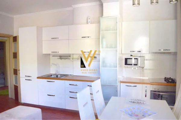 Shtepi ne shitje Apartament ne Durres, 1+1, Mobilimi E mobiluar, Pagesa 135,000  Euro.