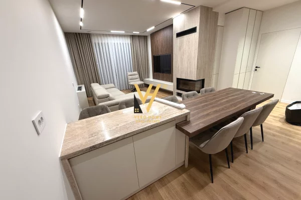 Shtepi me qera 2+1 ne Tirane - 2,100 Euro