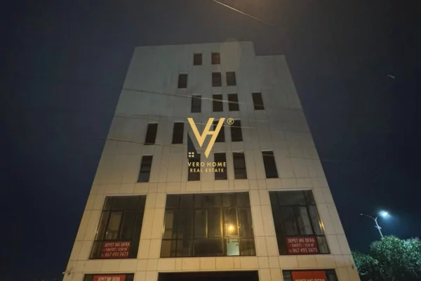 Ambient biznesi me qera 3+1 ne Tirane - 6,800 Euro