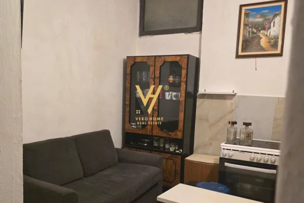 Shtepi me qera 1+1 ne Tirane - 30,000 Leke