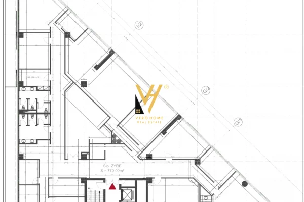 Ambient biznesi me qera 3+1 ne Tirane - 17,800 Euro