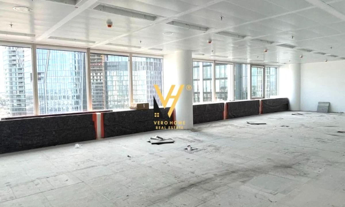 JEPET AMBIENT BIZNESI 770 M2 ME QIRA TE ZOGU I ZI 17.800 EURO