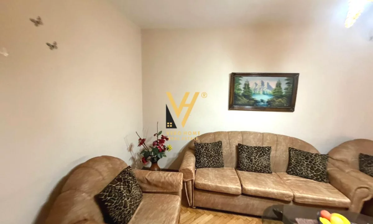 Shtepi me qera Apartament ne Tirane, 2+1, Mobilimi E mobiluar, Pagesa 50,000  Leke.