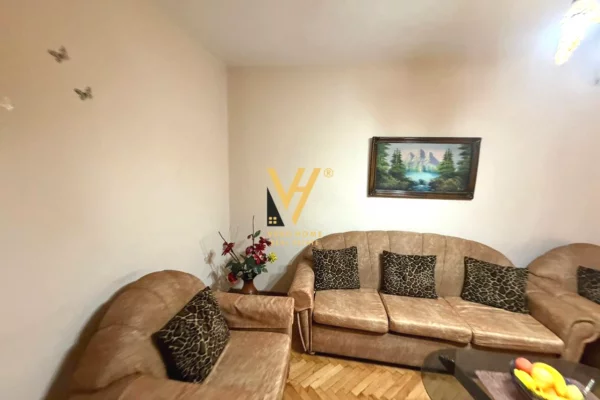 Shtepi me qera 2+1 ne Tirane - 50,000 Leke