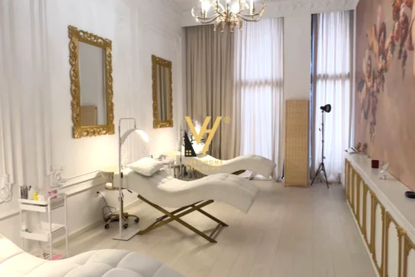 Ambient biznesi me qera 3+1 ne Tirane - 1,100 Euro