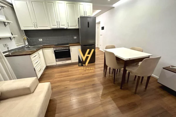 Shtepi me qera Apartament ne Tirane, 1+1, Mobilimi E mobiluar, Pagesa 500  Euro.