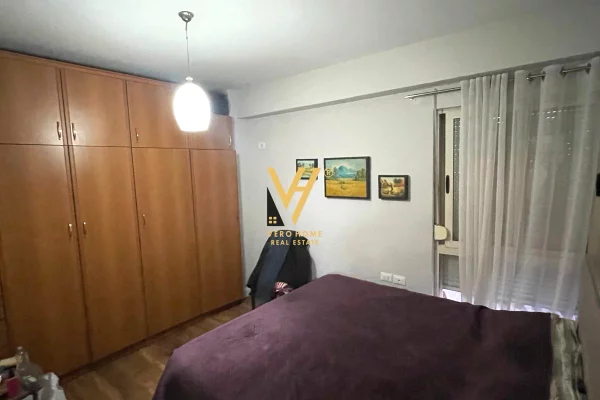 Shtepi me qera Apartament ne Tirane, 2+1, Mobilimi E mobiluar, Pagesa 800  Euro.