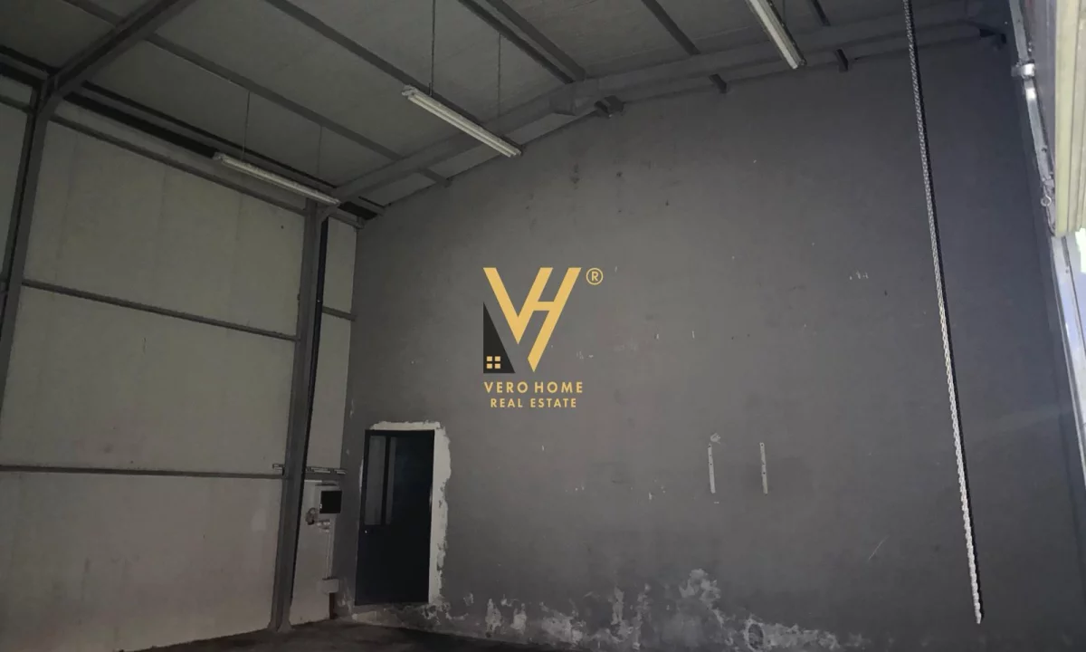 JEPET KAPANON 140 M2 ME QERA NE KASHAR 700 EURO