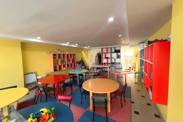 SHITET AMBIENT BIZNESI 70 M2 NE ASTIR 120.000 EURO