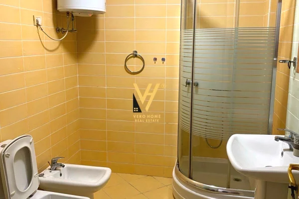 Shtepi me qera Apartament ne Tirane, 1+1, Mobilimi E mobiluar, Pagesa 50,000  Leke.