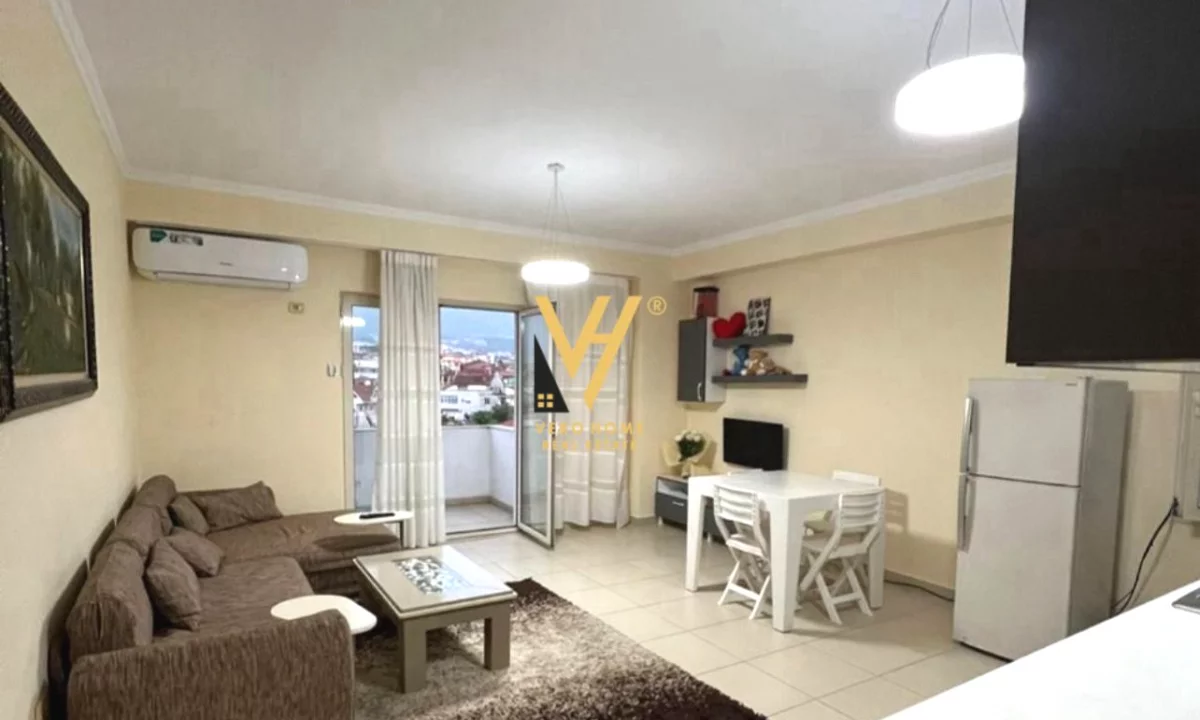 Appartamento in affitto a Tirana 2+1, Arredato