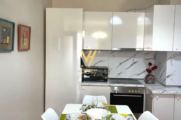 Appartamento in affitto a Tirana 2+1, Arredato