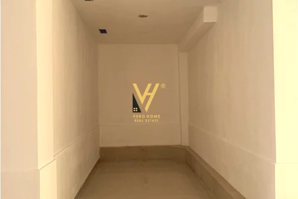 JEPET AMBIENT 105 M2 ME QERA TE QYTET STUDENTI 900 EURO