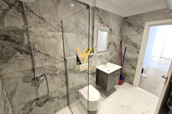 Appartamento in vendita a Tirana 2+1, Vuoto