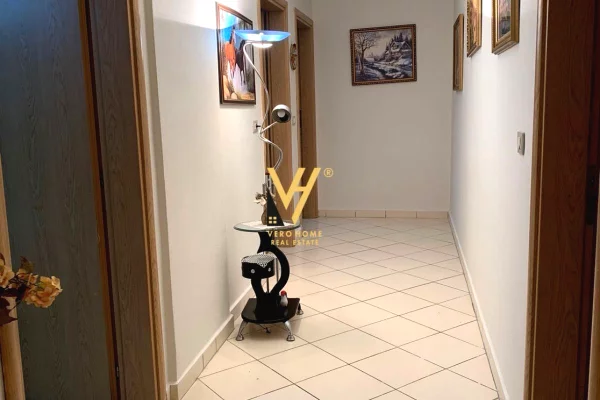 Appartamento in affitto a Tirana 2+1, Arredato