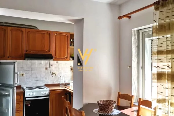 Shtepi me qera Apartament ne Tirane, 2+1, Mobilimi E mobiluar, Pagesa 60,000  Leke.