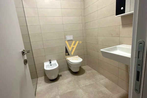 Appartamento in vendita a Tirana 1+1, Arredato