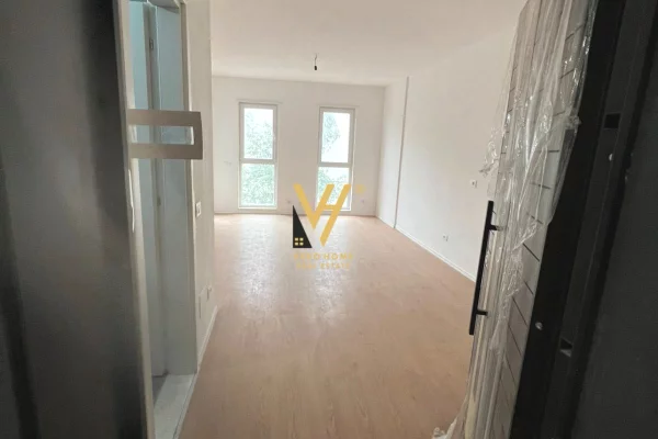 Business Property for Rent 3+1 in Tirana - 380 Euro